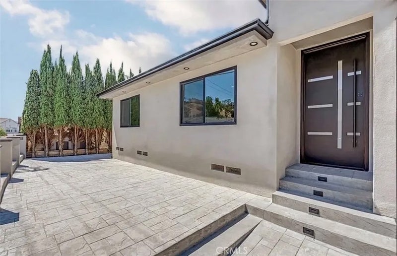 8369 Vine Valley