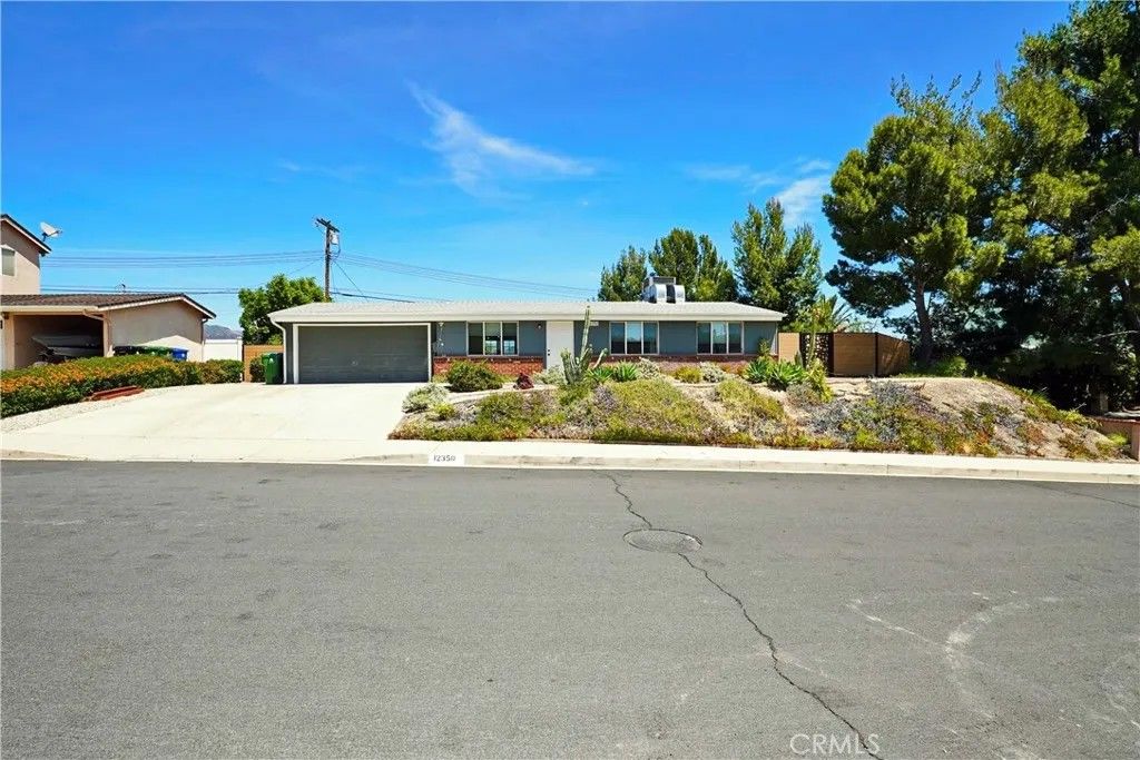 Photo of 12350 Luna Place, Granada Hills, CA 91344 (MLS # GD26090371)