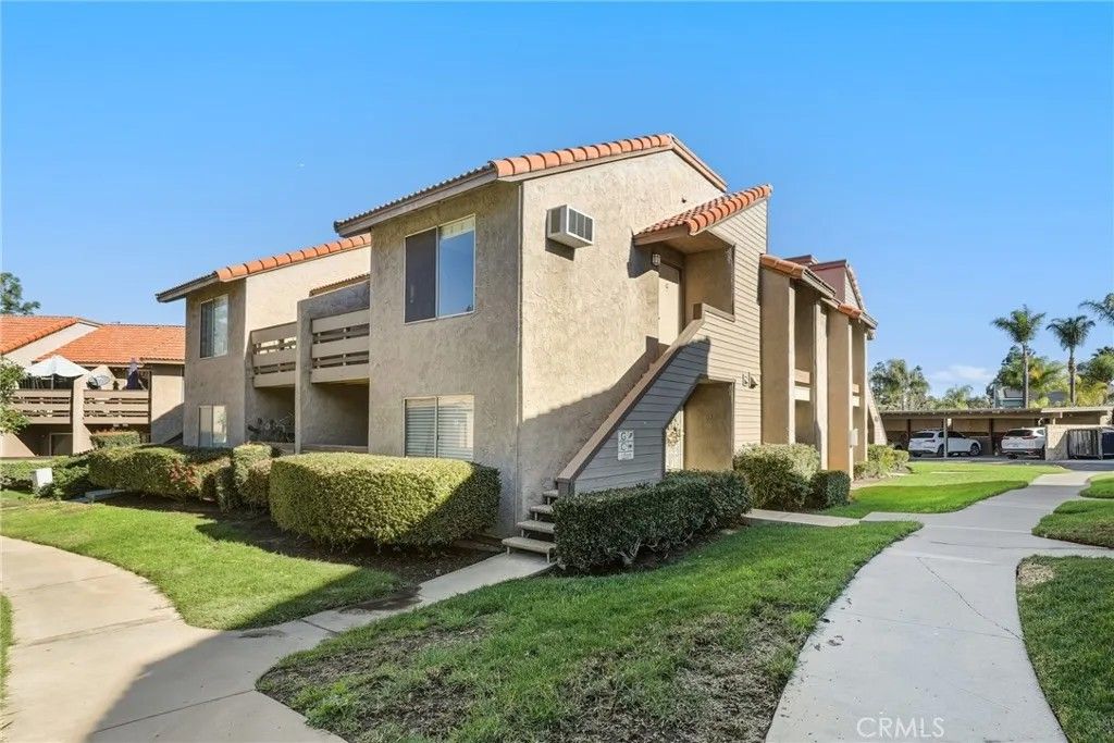 Photo of 1549 Border Avenue #G, Corona, CA 92882 (MLS # OC25266416)