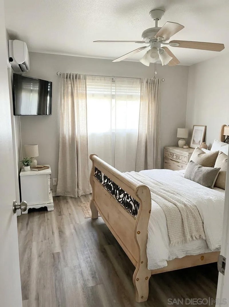 150 E Lakeshore 38