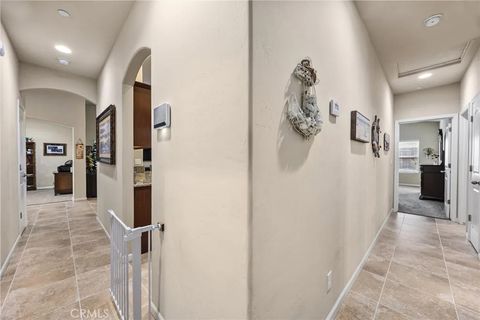 Tiny photo for 5712 Biddeford St, Bakersfield, CA 93313 (MLS # SR25270063)