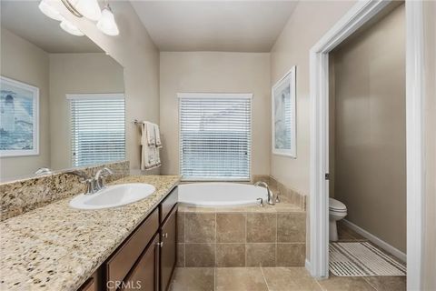 Tiny photo for 5712 Biddeford St, Bakersfield, CA 93313 (MLS # SR25270063)