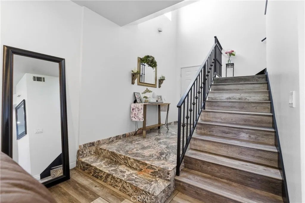 517 Orange Grove