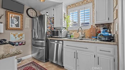 Tiny photo for 1149 W Calle De La Luna #1, Azusa, CA 91702 (MLS # CV25252575)