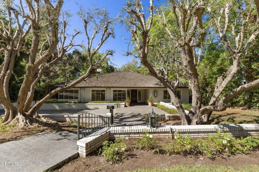 Photo of 5 Kewen Place, San Marino, CA 91108 (MLS # P1-26743)