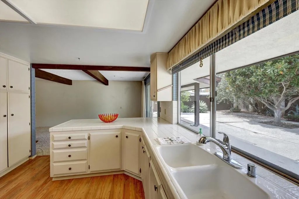 16138 Via Madera Circa