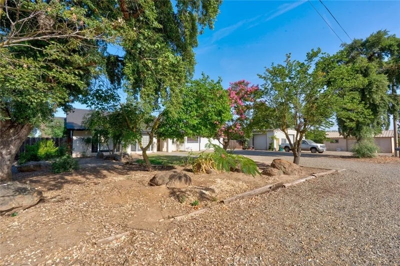 3289 Fresno