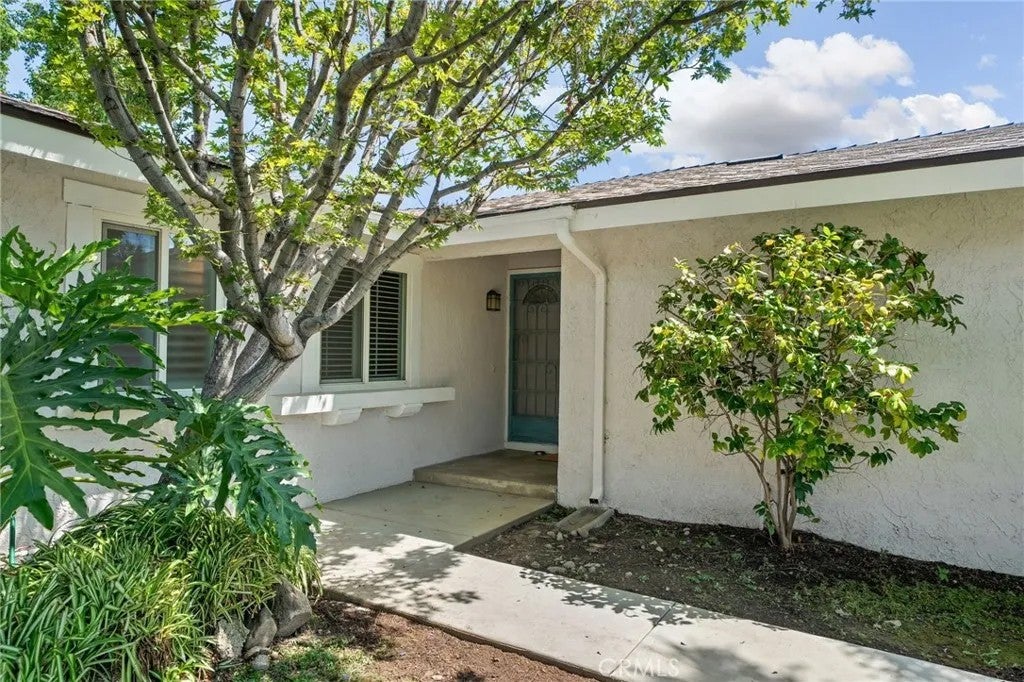 6211 Phillips