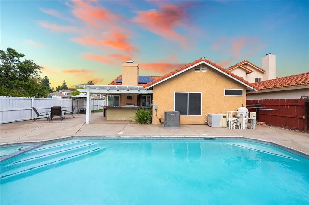 Photo of 24461 Tuscola Cir, Murrieta, CA 92562 (MLS # SW25239826)