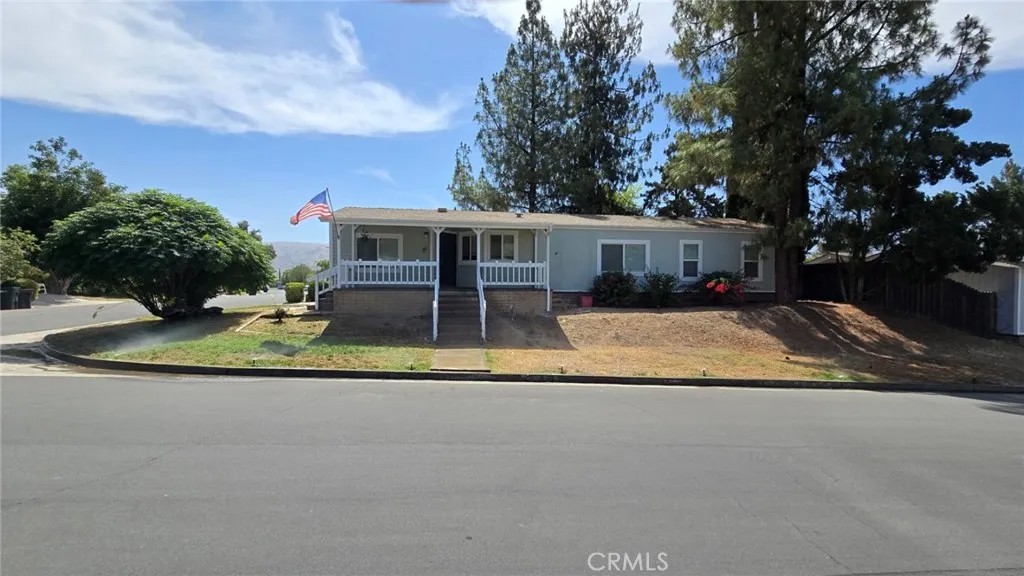 10301 Wagonroad West