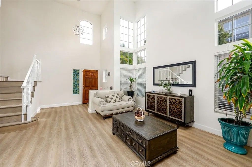 Photo of 45743 Calle Ayora, Temecula, CA 92592 (MLS # SW25280582)