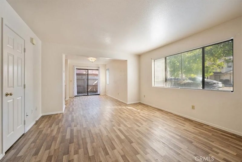 72 Village Circle