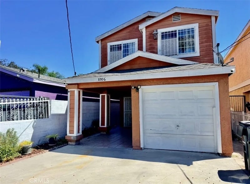 8906 Elm