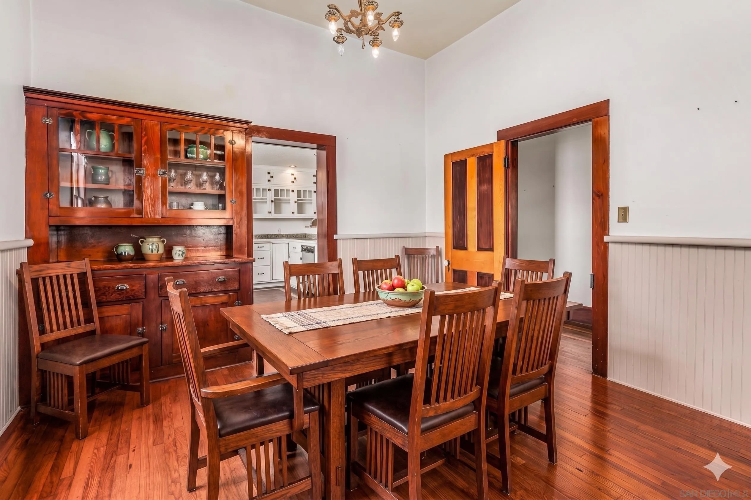 544 S Juniper Street