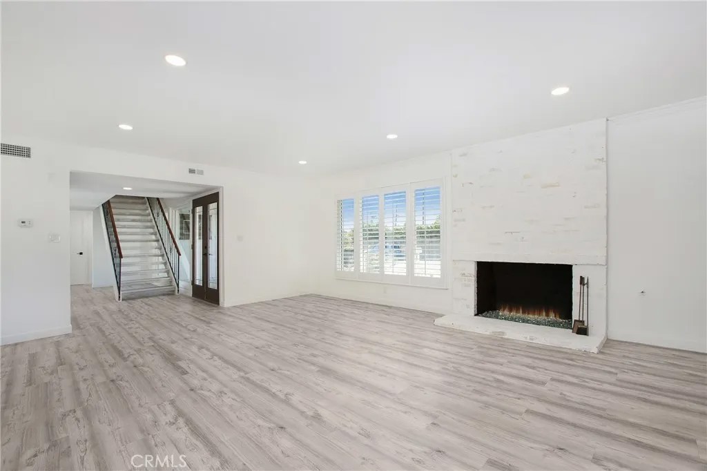 13772 Sanderstead Road