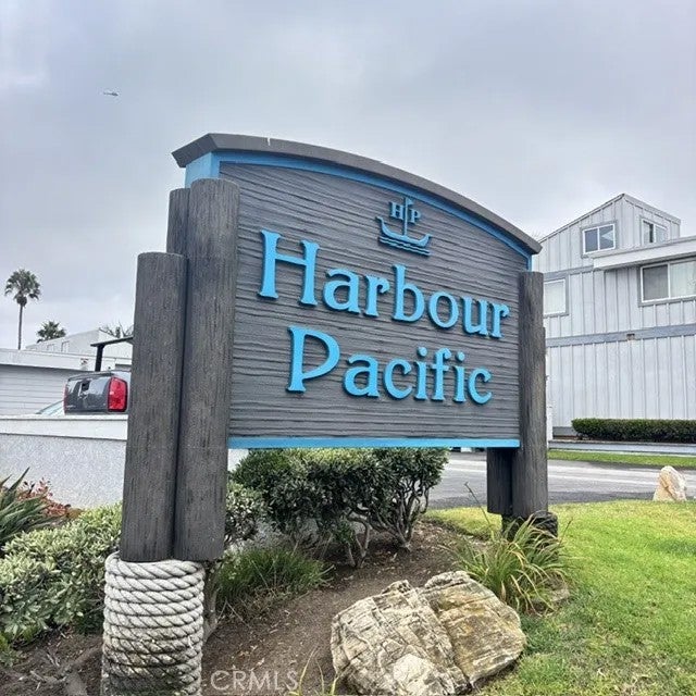 16962 Pacific Coast 201