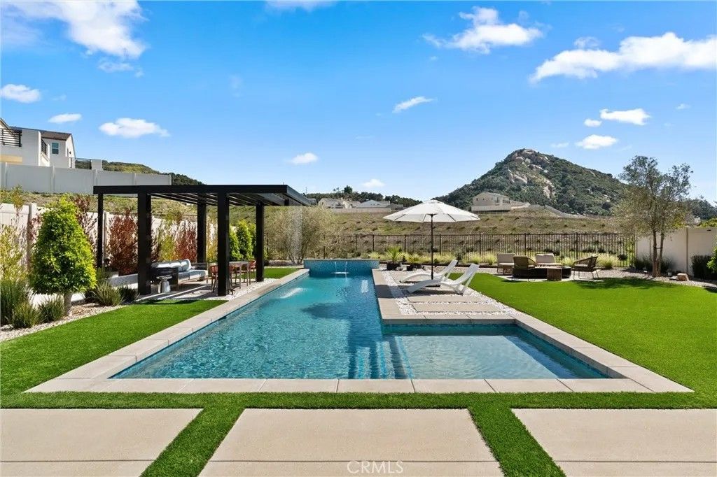 Photo of 333 Canter Court, Fallbrook, CA 92028 (MLS # OC26044460)