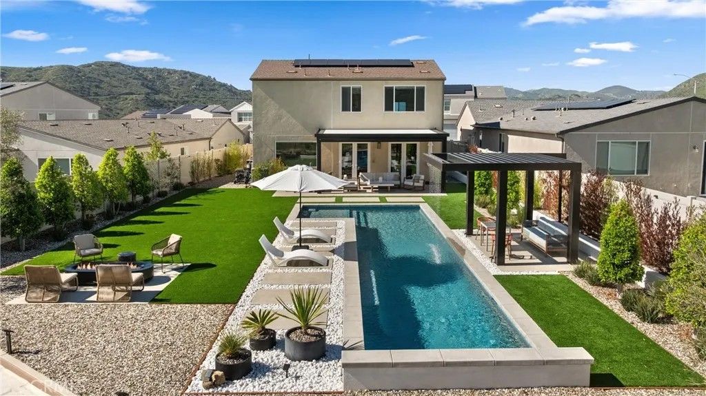 Photo of 333 Canter Court, Fallbrook, CA 92028 (MLS # OC26044460)