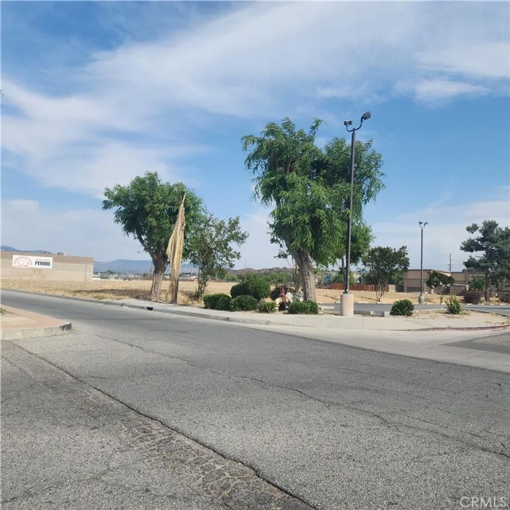 Photo of 0 E Commonweaith, San Jacinto, CA 92583 (MLS # OC25139429)