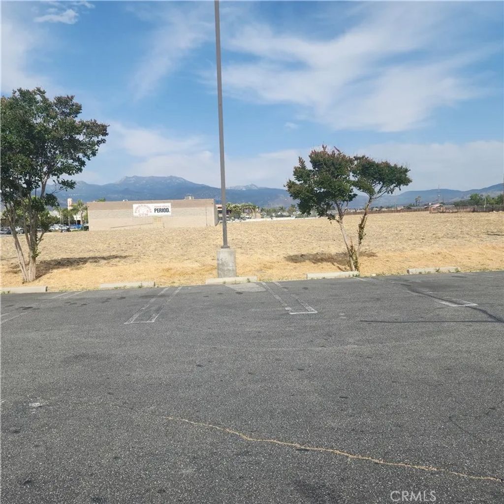 Photo of 0 E Commonweaith, San Jacinto, CA 92583 (MLS # OC25139429)