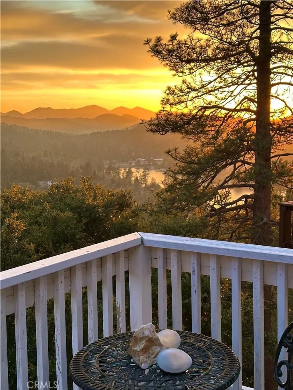 Photo of 746 Arth Drive, Crestline, CA 92325 (MLS # TR25266644)