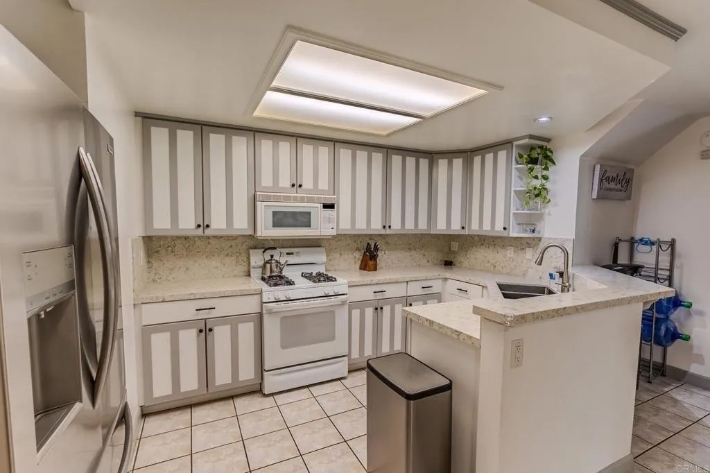 10210 Palm Glen Drive 75