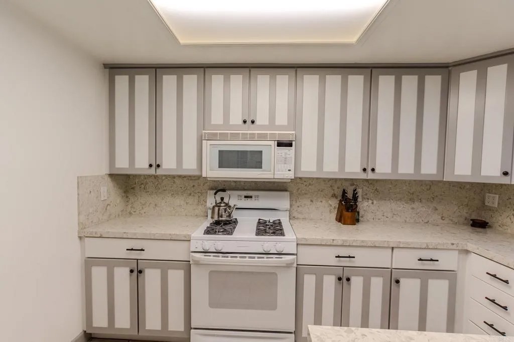 10210 Palm Glen Drive 75