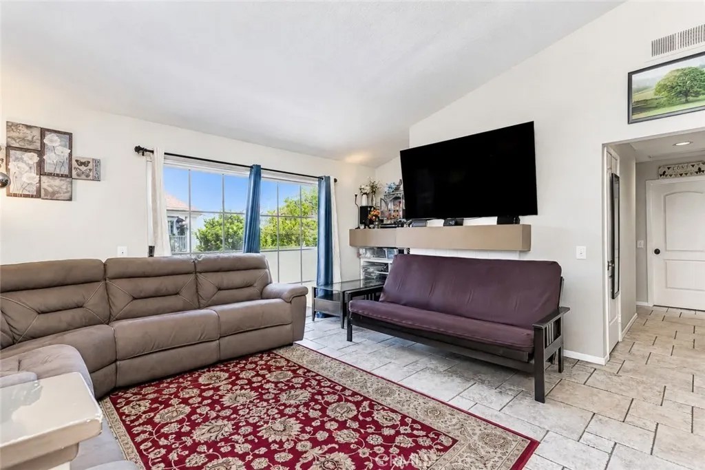 2495 Paseo Circulo