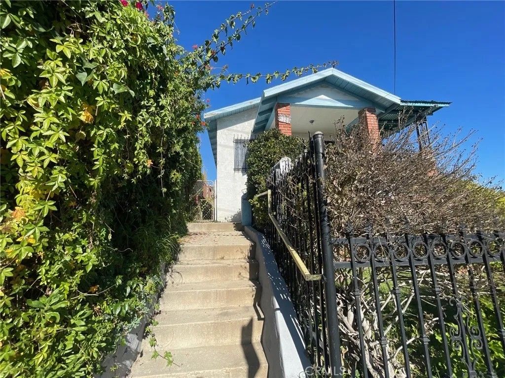 Photo of 4129 Hammel St, Los Angeles, CA 90063 (MLS # TR25275925)