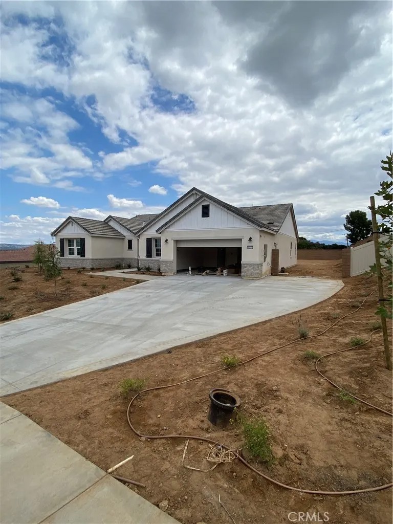 6100 Saddlehorn Lane