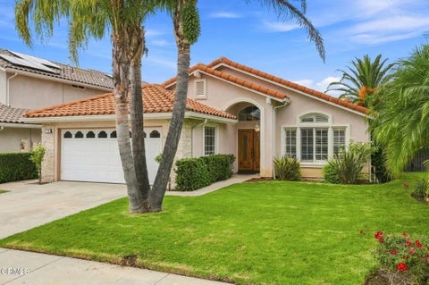 Photo of 1711 Amarelle Street, Thousand Oaks, CA 91320 (MLS # V1-38647)