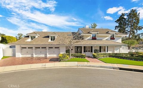 Photo of 21 Lochmoor Ln, Newport Beach, CA 92660 (MLS # OC26033636)