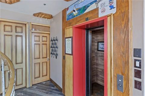 Tiny photo for 1 Anderson St, Seal Beach, CA 90743 (MLS # IG25232540)