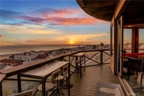 Tiny photo for 1 Anderson St, Seal Beach, CA 90743 (MLS # IG25232540)