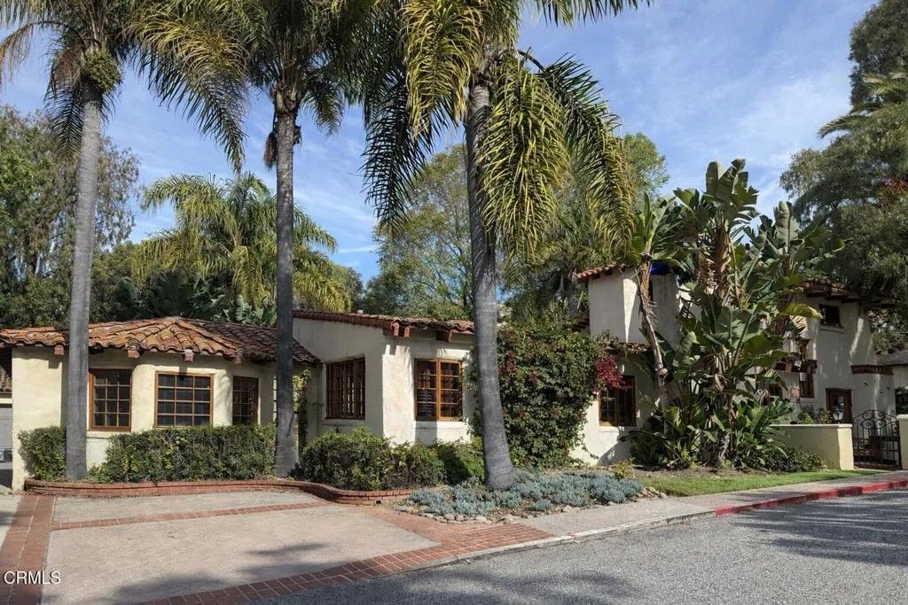 Photo of 215 Barnard Way, Ventura, CA 93001 (MLS # V1-34836)