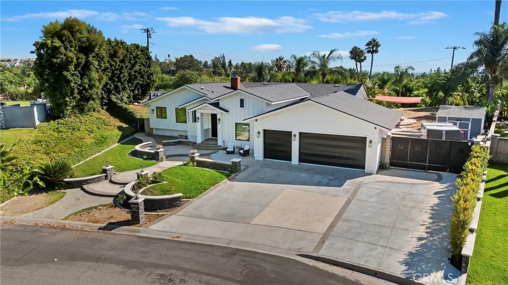 18902 El Moro Way