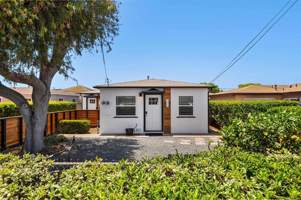 Photo of 530-32 Delaware St, Imperial Beach, CA 91932 (MLS # 260008102)