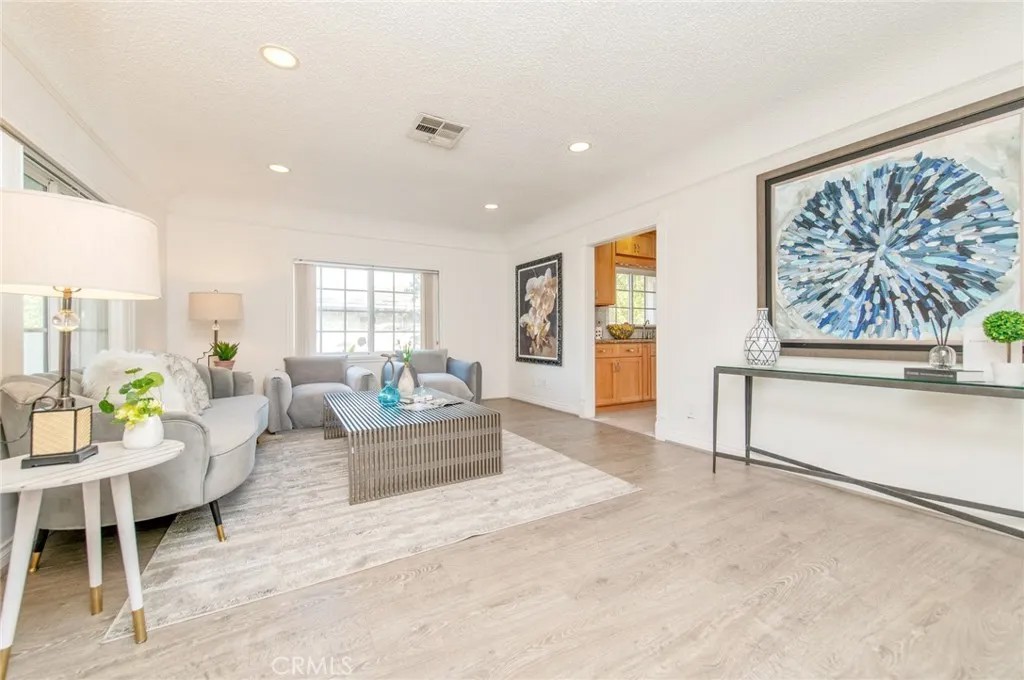 612 W Ramona Road