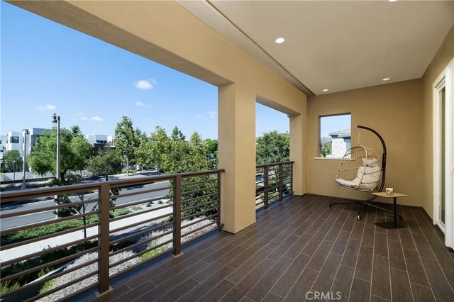 251 Follyhatch, Irvine