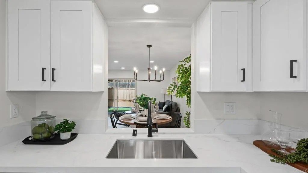 Photo of 134 Espanas Gln, Escondido, CA 92026 (MLS # PTP2602462)