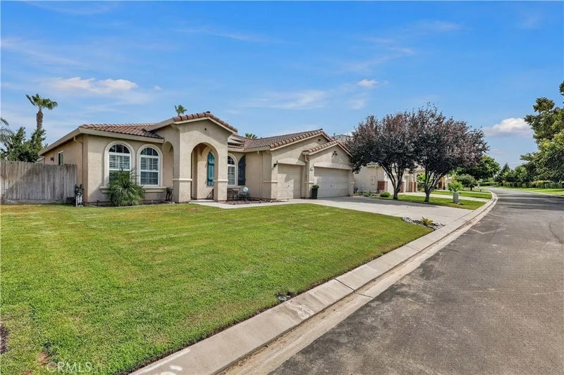 9020 Hunters Creek Way
