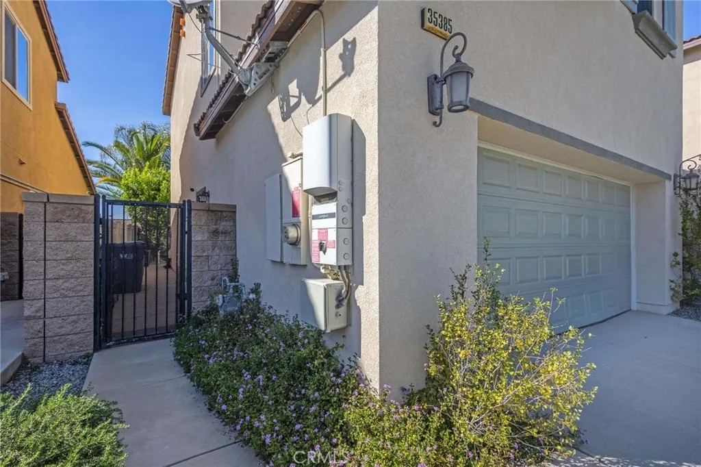 35385 Summerholly Lane
