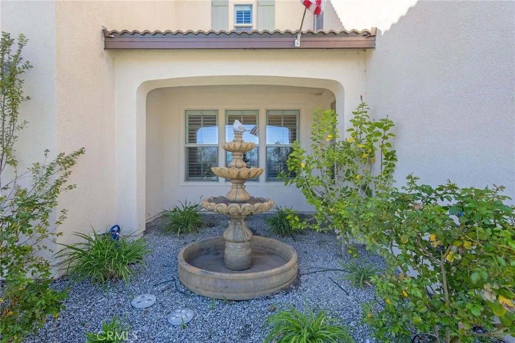 Photo of 35385 Summerholly Lane, Murrieta, CA 92563 (MLS # SW26058082)