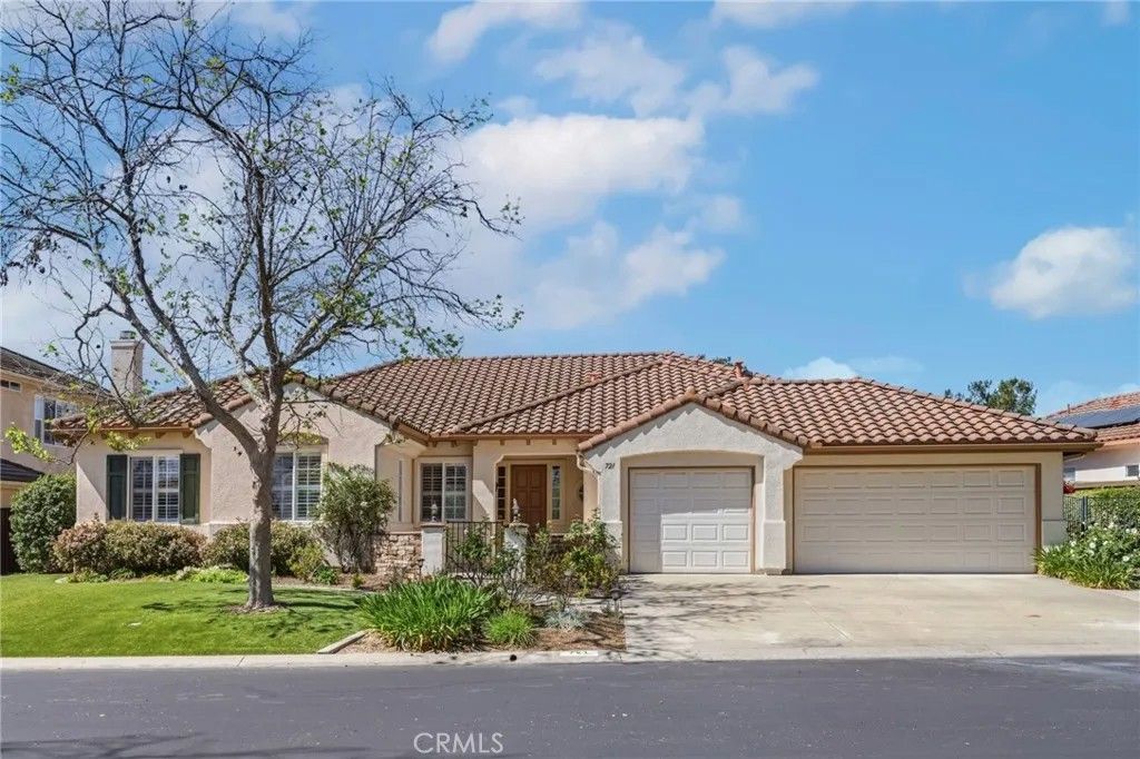 Photo of 721 Highland Park, Fallbrook, CA 92028 (MLS # SW26058998)