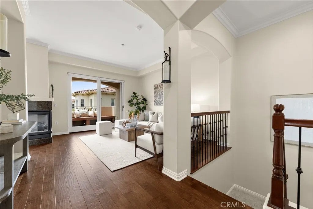 401 Bernard Street 409