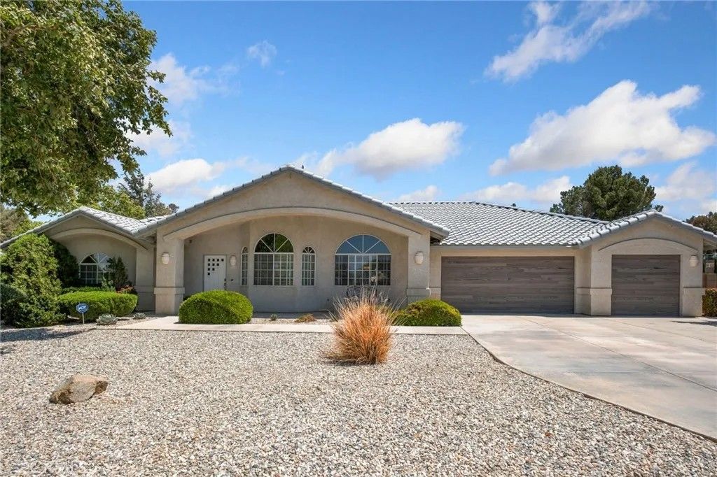 Photo of 12971 Valley View Court, Apple Valley, CA 92308 (MLS # SB26040729)