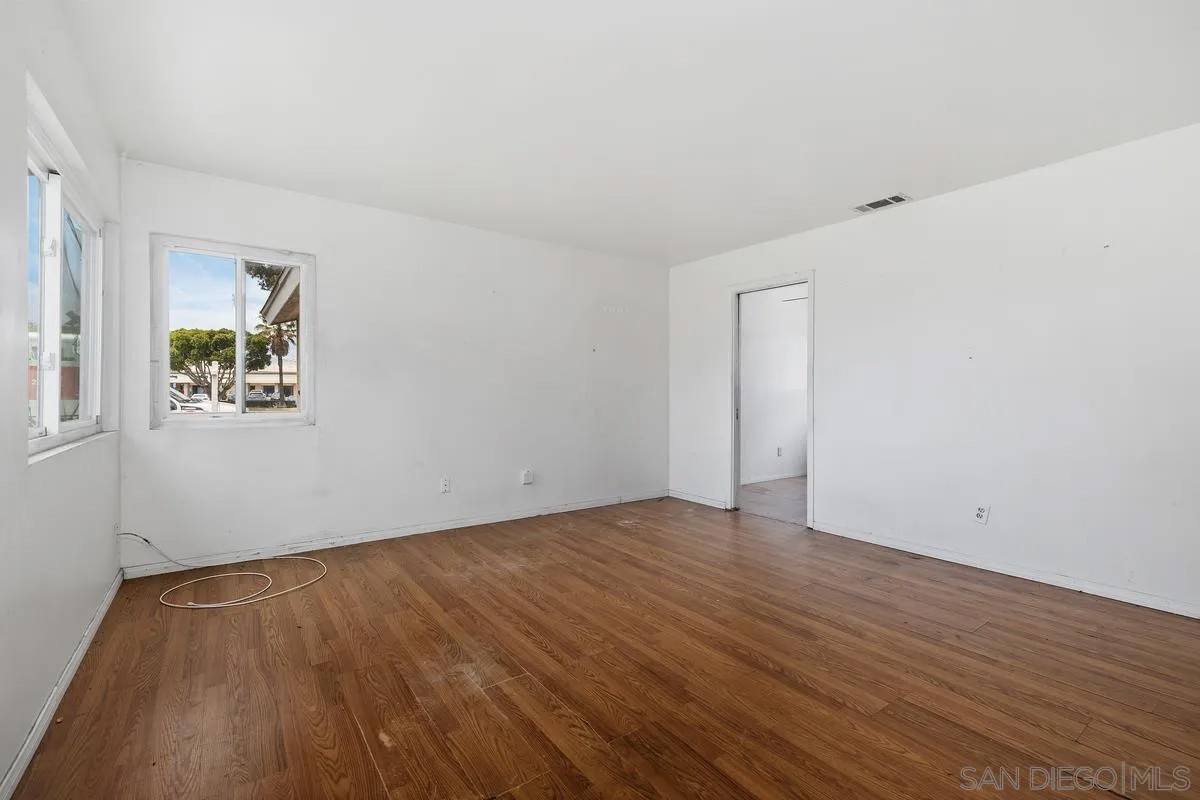 3973-75 CLAIREMONT MESA BLVD