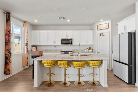 Tiny photo for 728 Freesia Circle, San Jacinto, CA 92583 (MLS # IG25252388)