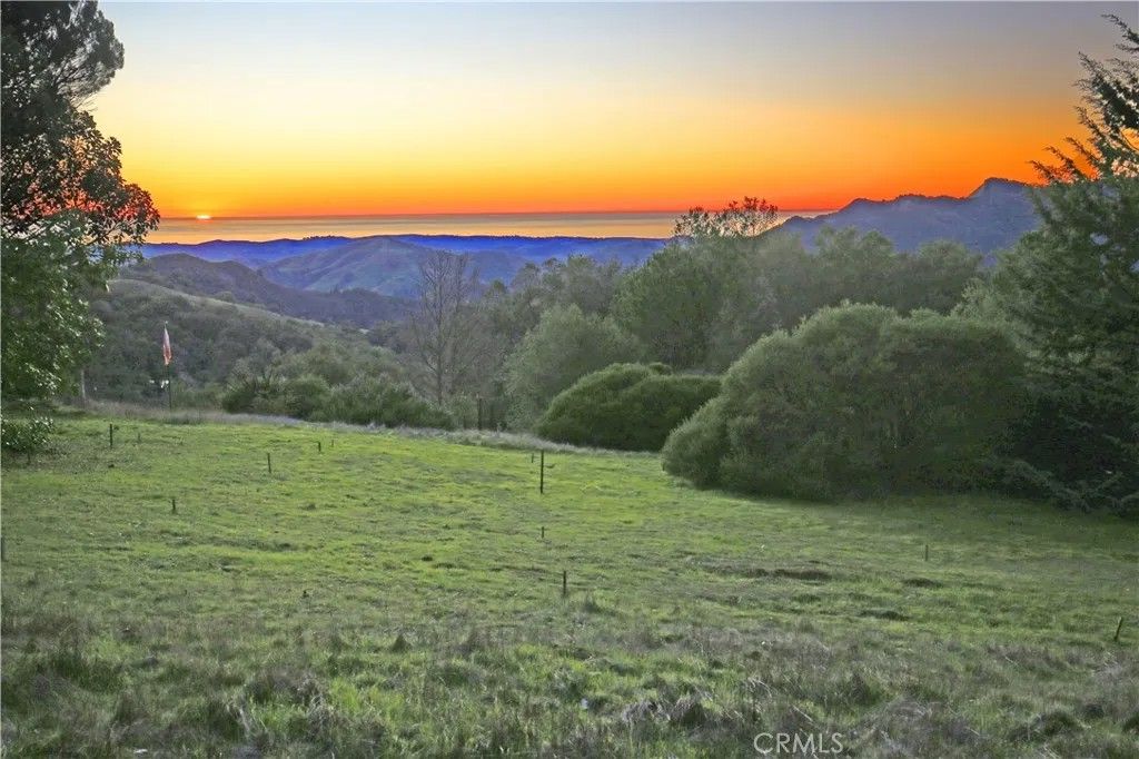 Photo of 9900 Santa Rosa Creek, Templeton, CA 93465 (MLS # NS26008215)