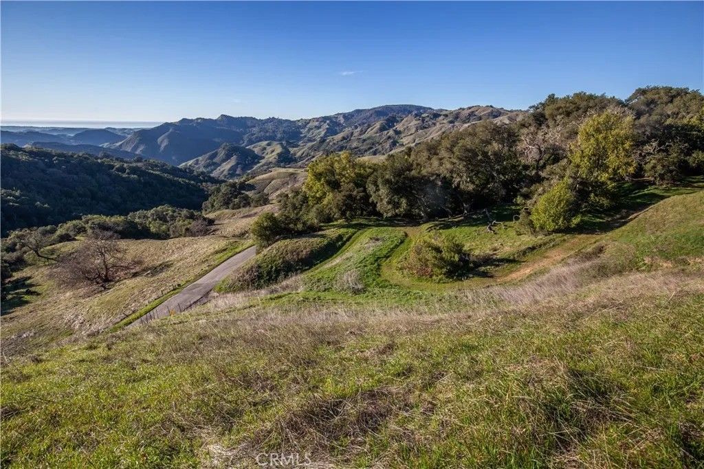 Photo of 9900 Santa Rosa Creek, Templeton, CA 93465 (MLS # NS26008215)